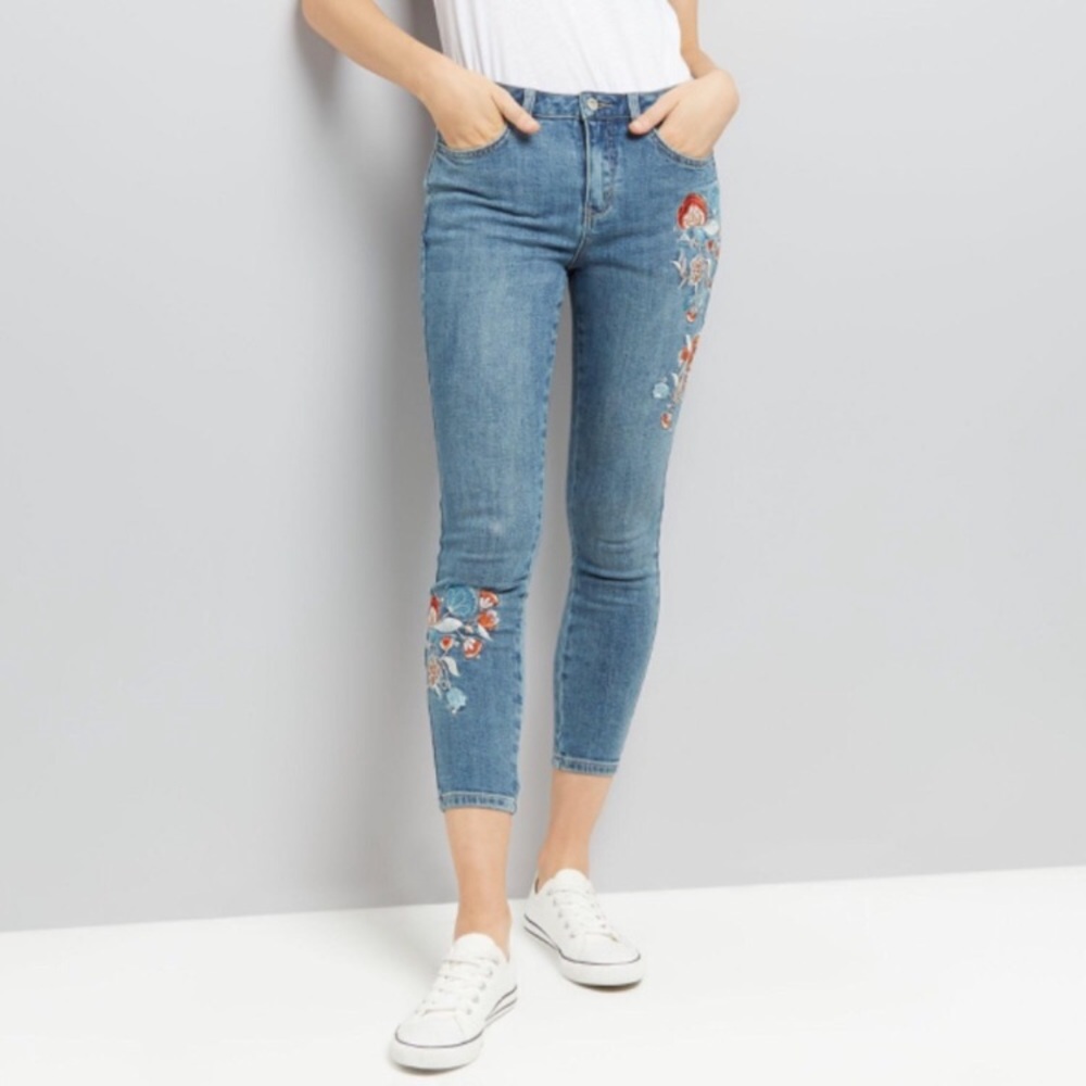 JENNA Jeans by New Look Embroidered Skinny Size 2